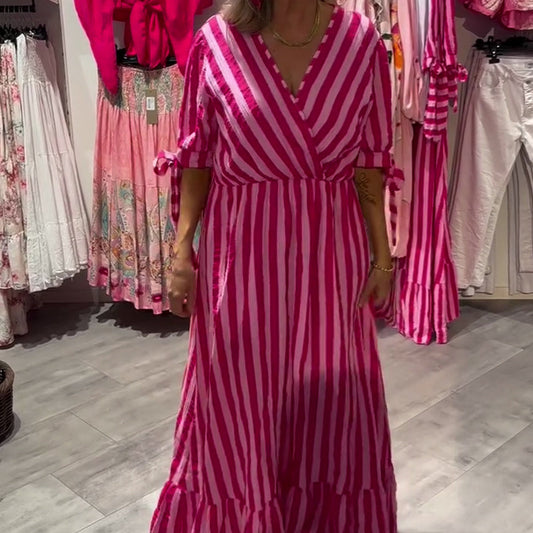 Дамска ежедневна рокля на райета с V-образно деколте