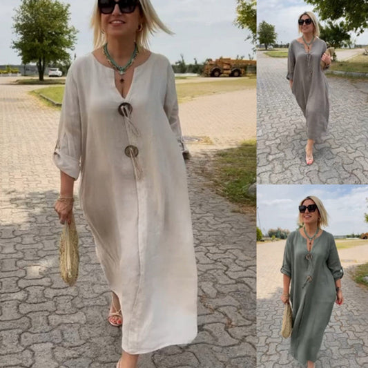 Дамска свободна рокля с уникален детайл от копчета